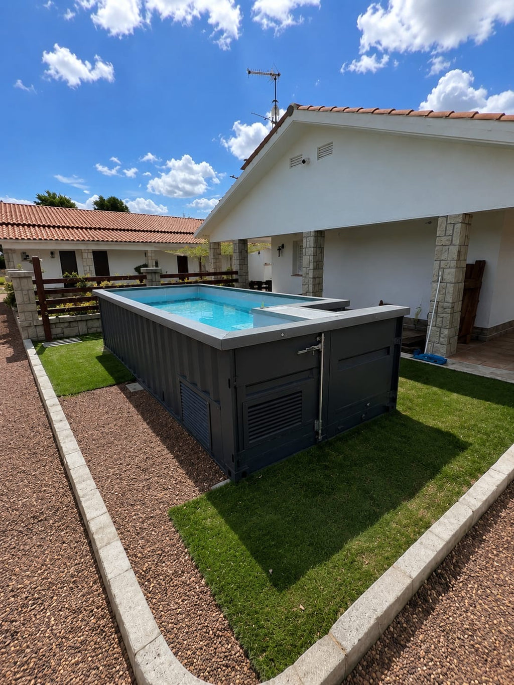 Piscina contenedor 20 Pies