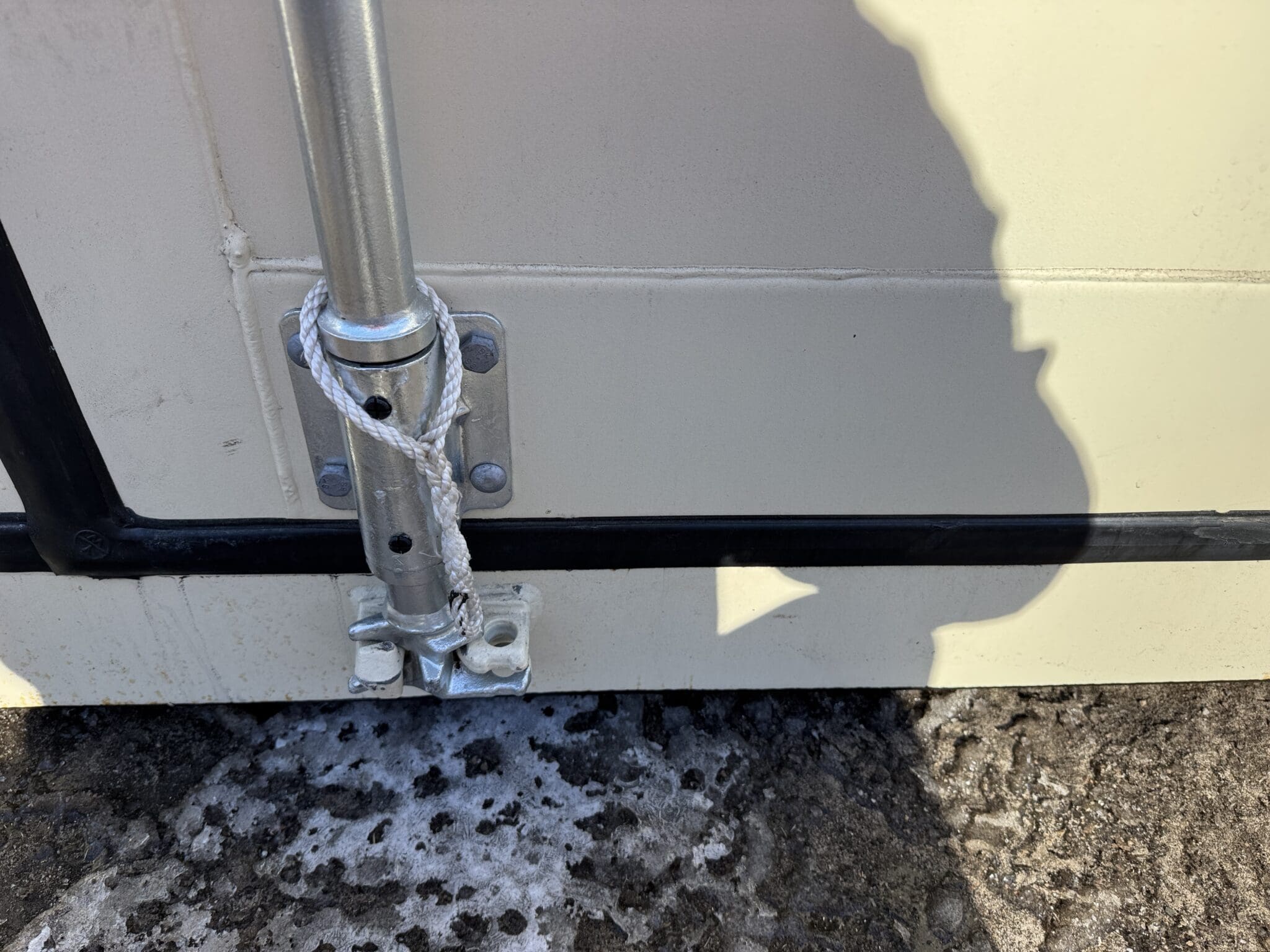 Contenedor nuevo con doble puerta para transporte y almacenamiento